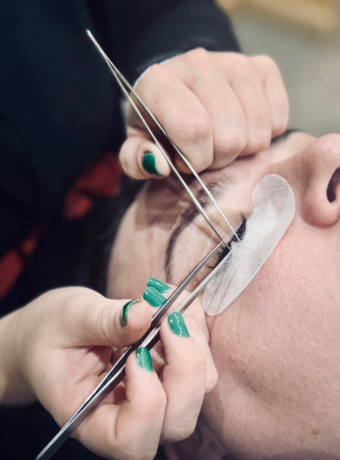 LASH BAR